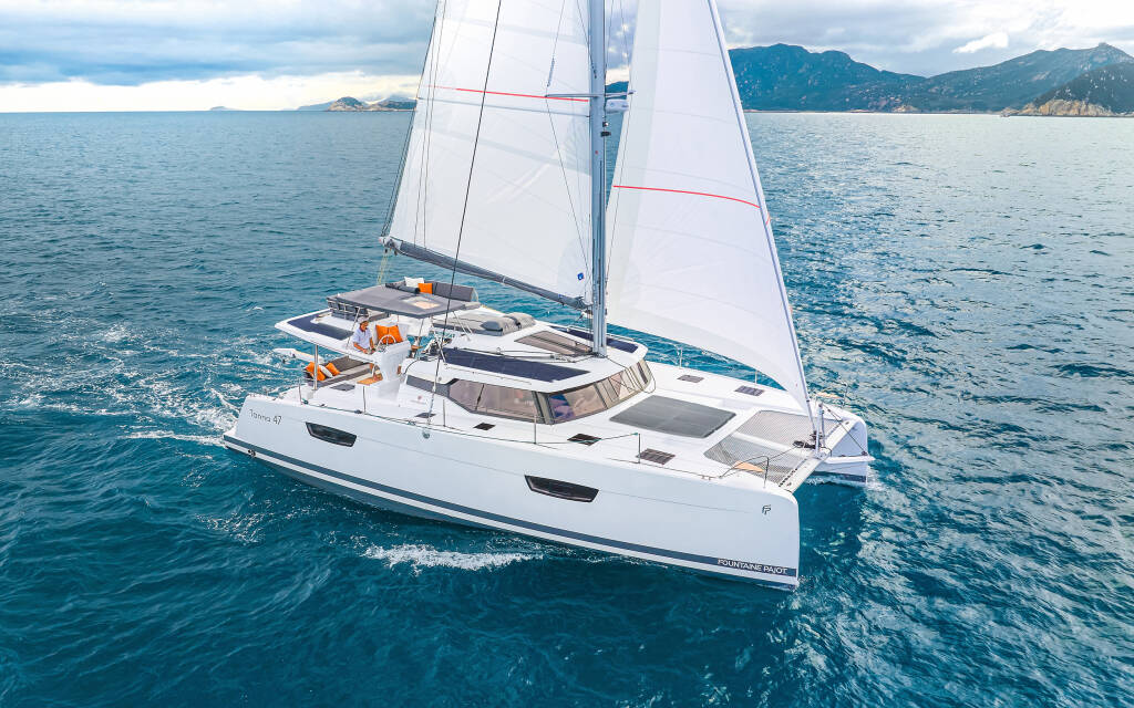 Fountaine Pajot Tanna 47 First Life