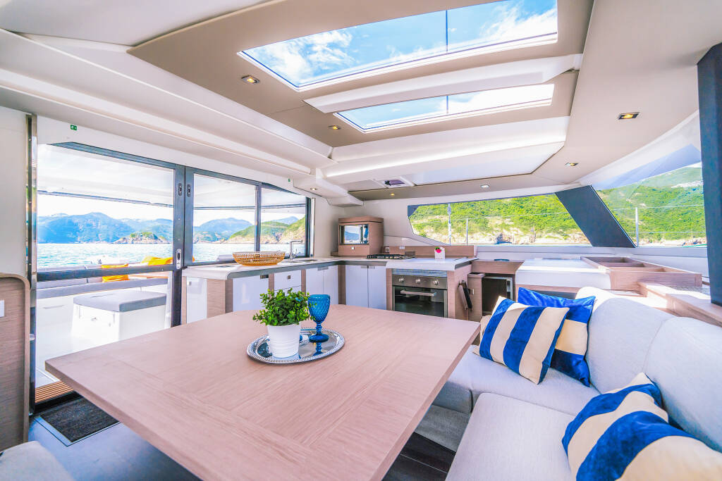 Fountaine Pajot Tanna 47 First Life