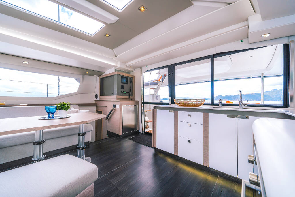 Fountaine Pajot Tanna 47 First Life