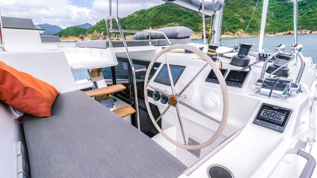 Fountaine Pajot Tanna 47 Blue Angel