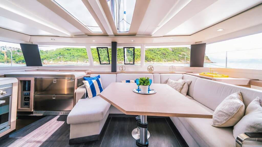 Fountaine Pajot Tanna 47 Blue Angel