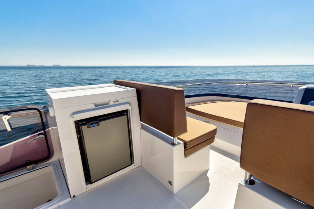 Galeon 420 Amber Blue