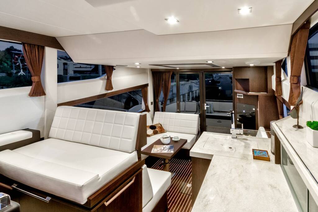 Galeon 420 Amber Blue