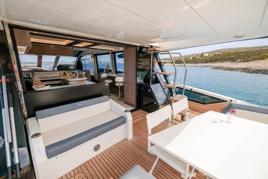 Galeon 640 FGstar