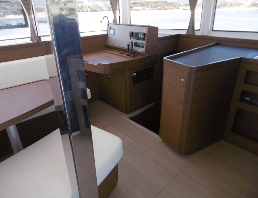 Katamaran Lagoon 42 ECONOMY