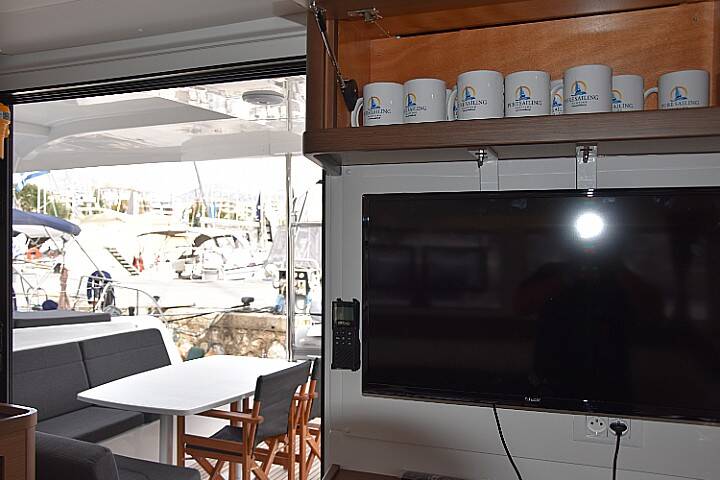 Catamaran Lagoon 42 Arion