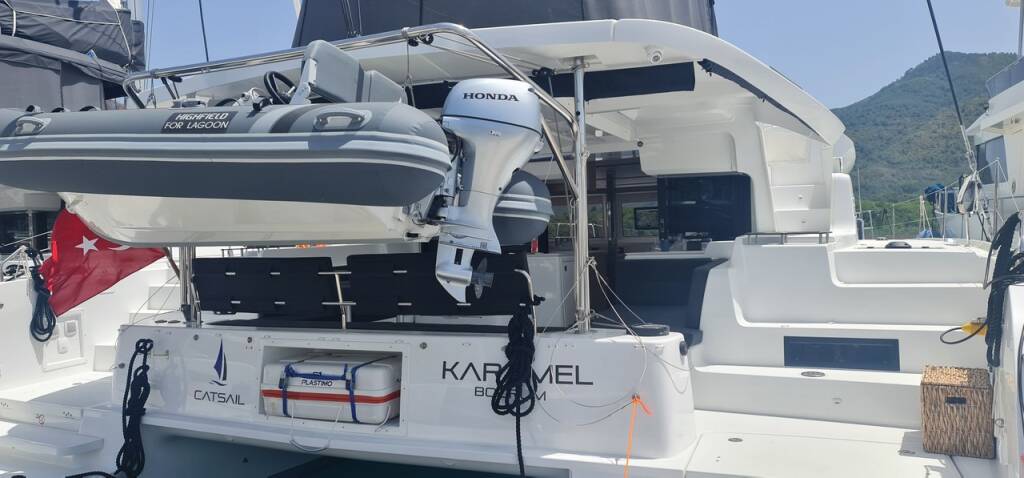 Lagoon 46 Karamel