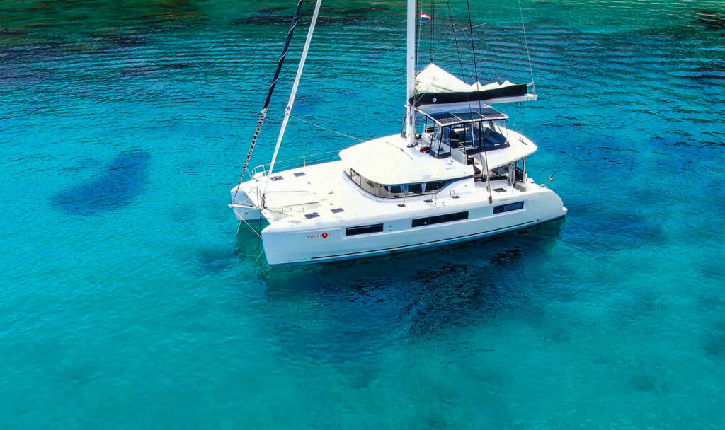 Lagoon 50 Twin Joy - CREWED