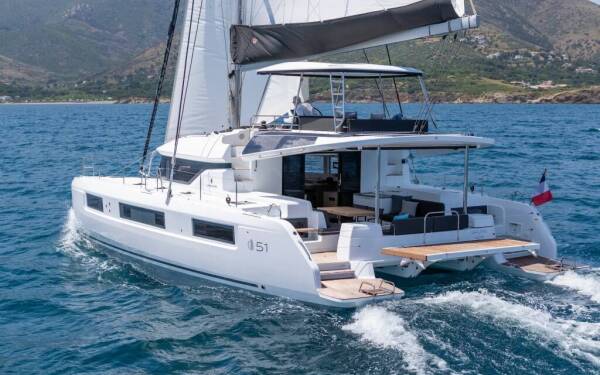 Lagoon 51 Moonshadow