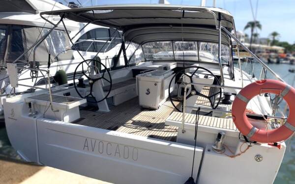 Oceanis 51.1 Avocado