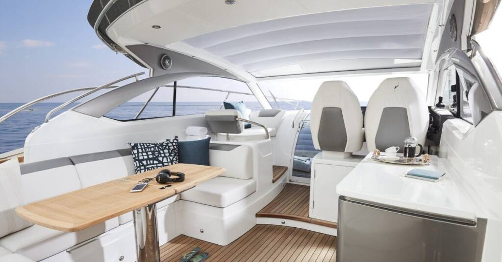 Motor yacht Princess V40 Rascal