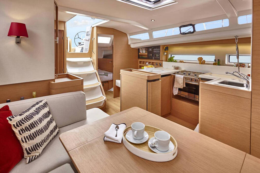 Sun Odyssey 440 Scorpio