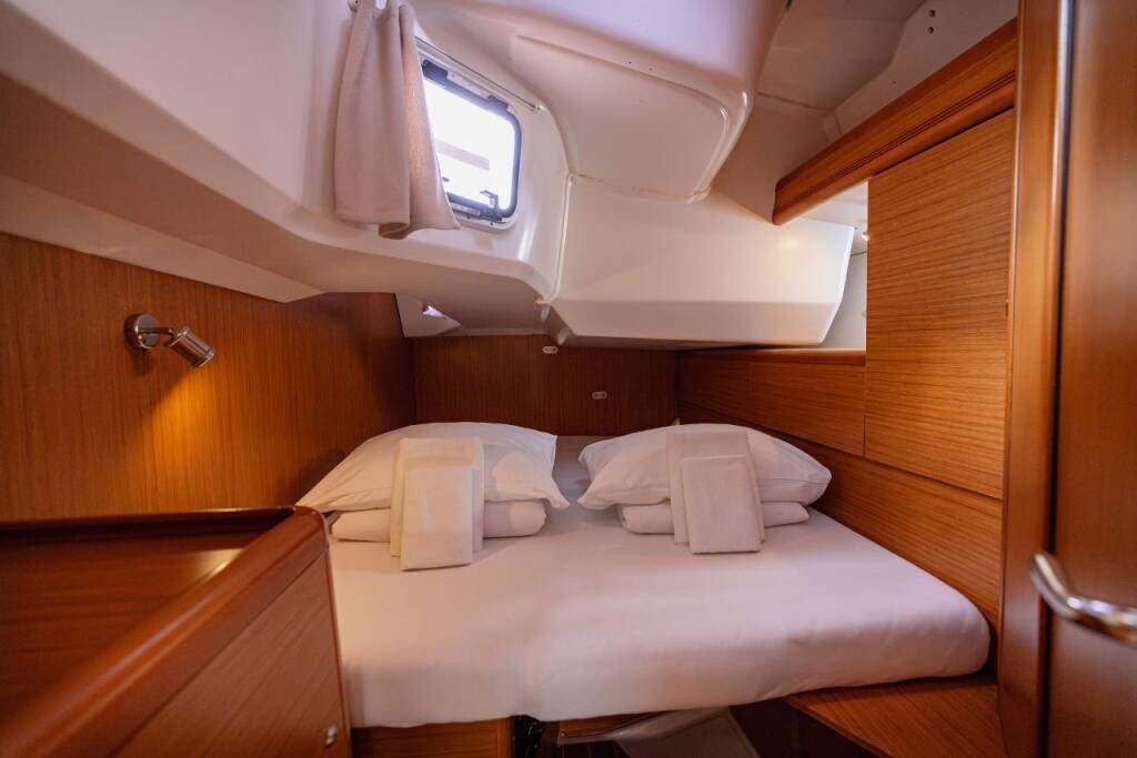 Sun Odyssey 49i Ana B.